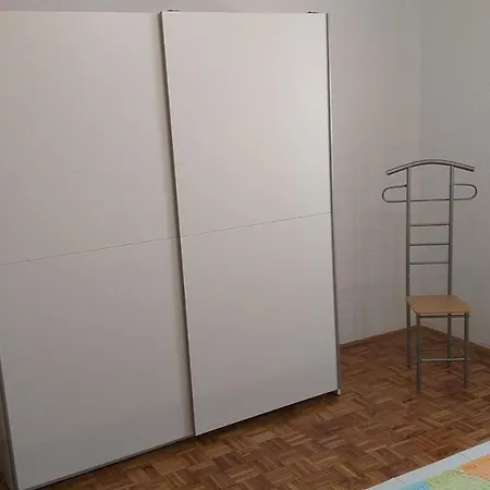 Jan 1 Apartment